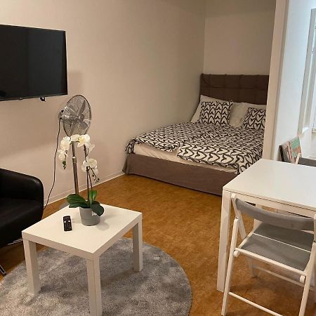 City Centre Studio Basel Bagian luar foto