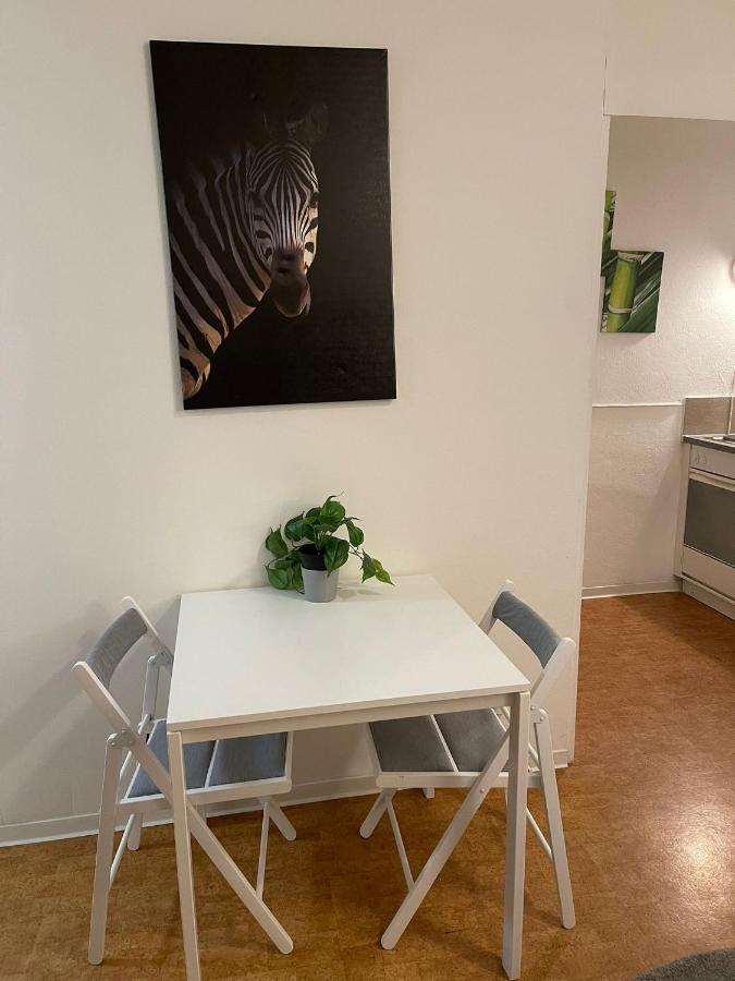 City Centre Studio Basel Bagian luar foto